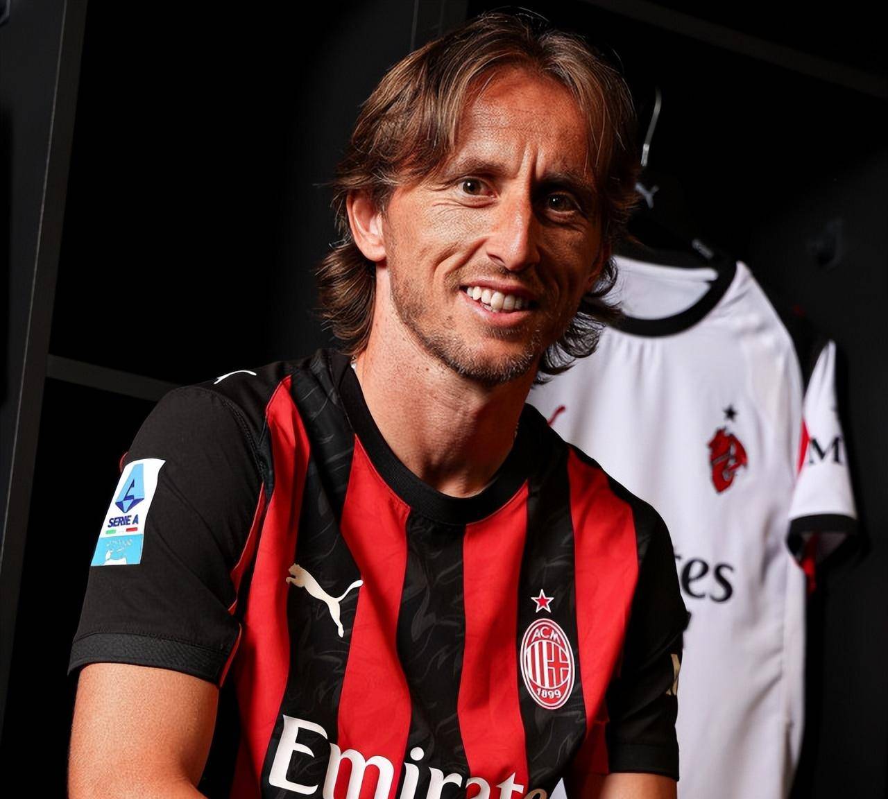 官方：贝吉里斯坦正式卸任曼城足球总监一职